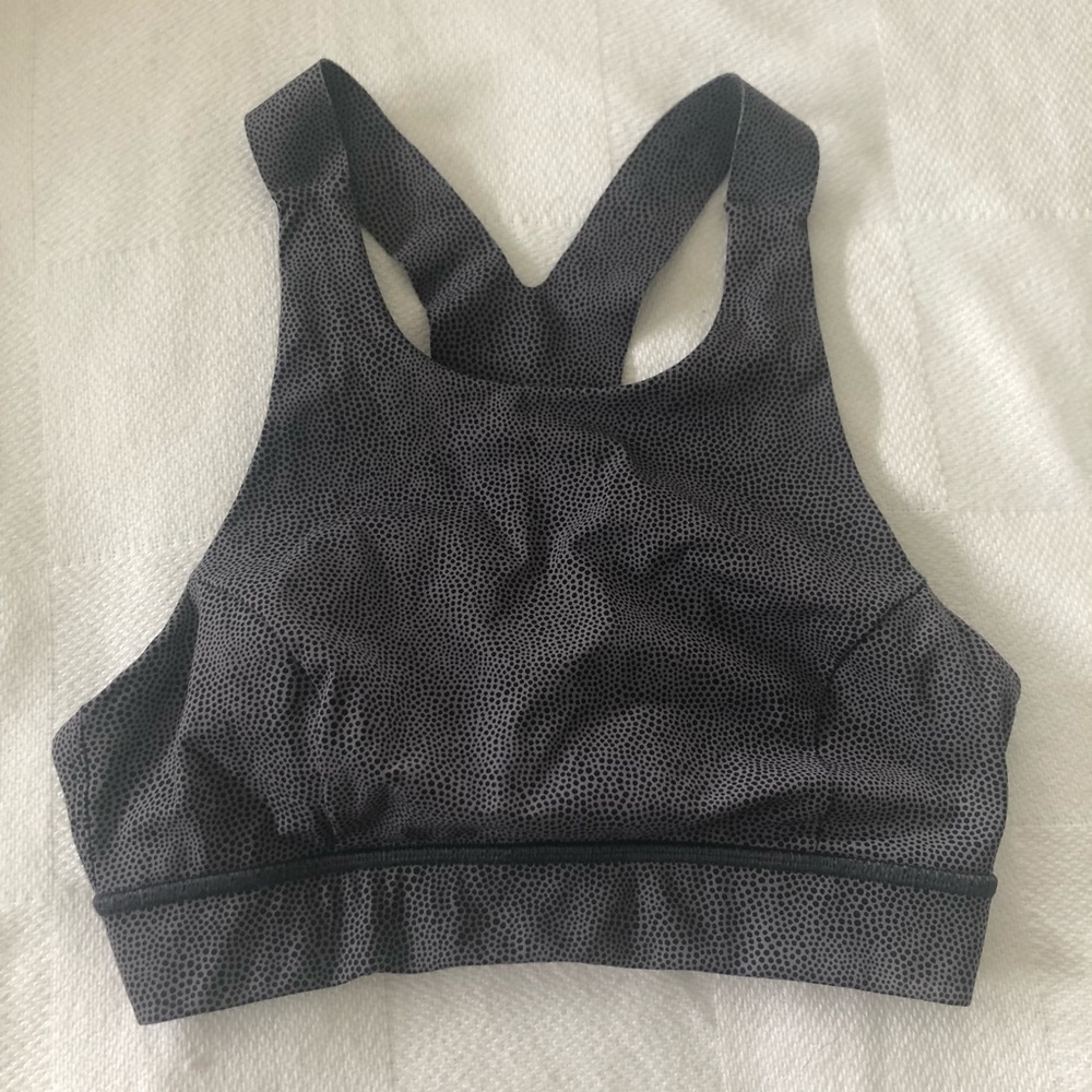 Lululemon sports bra